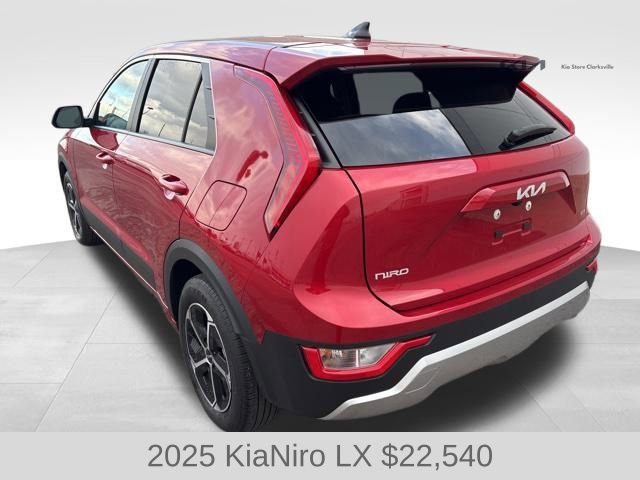 Used 2025 Kia Niro LX image 6