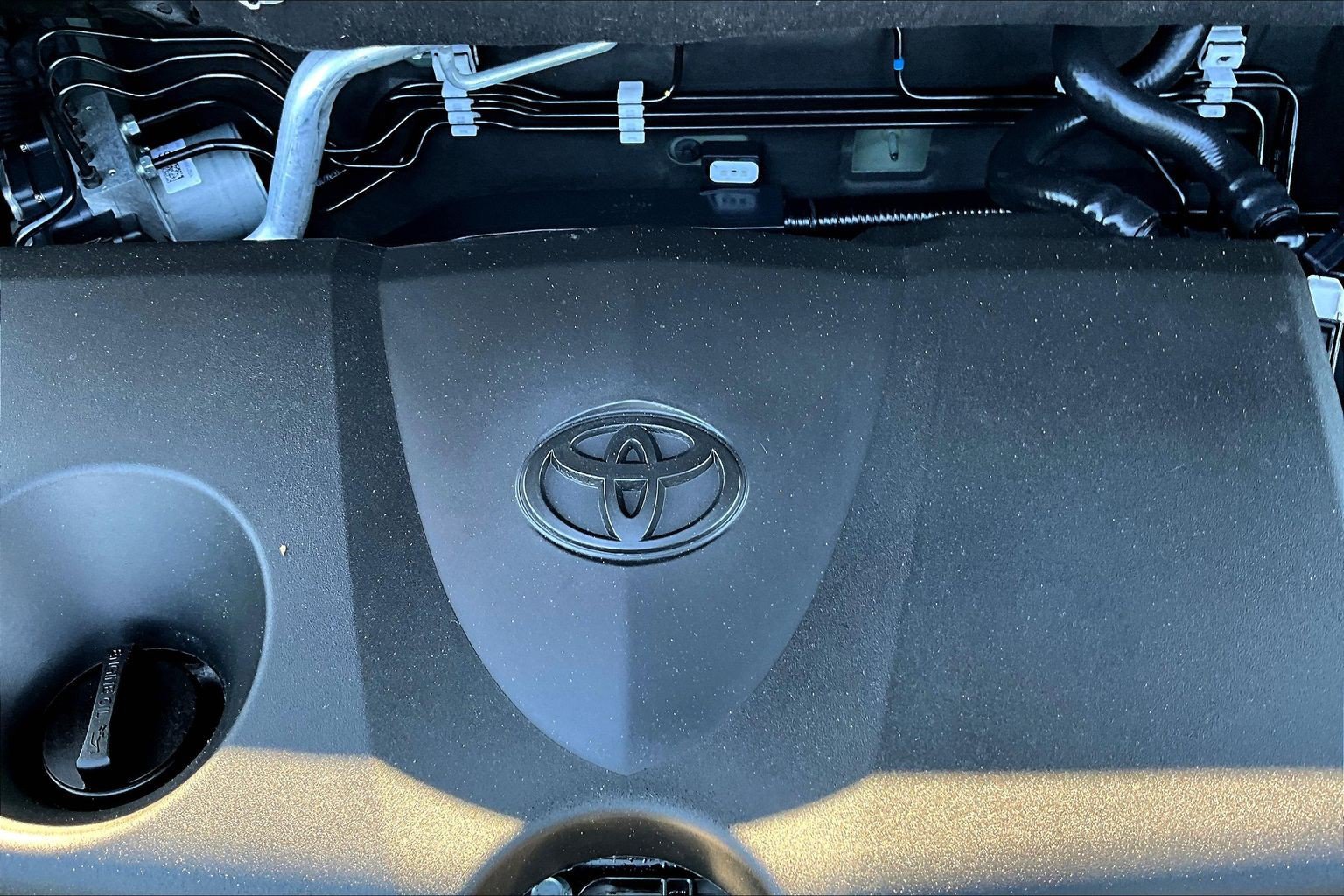Used 2024 Toyota RAV4 XLE AWD/4WD image 33