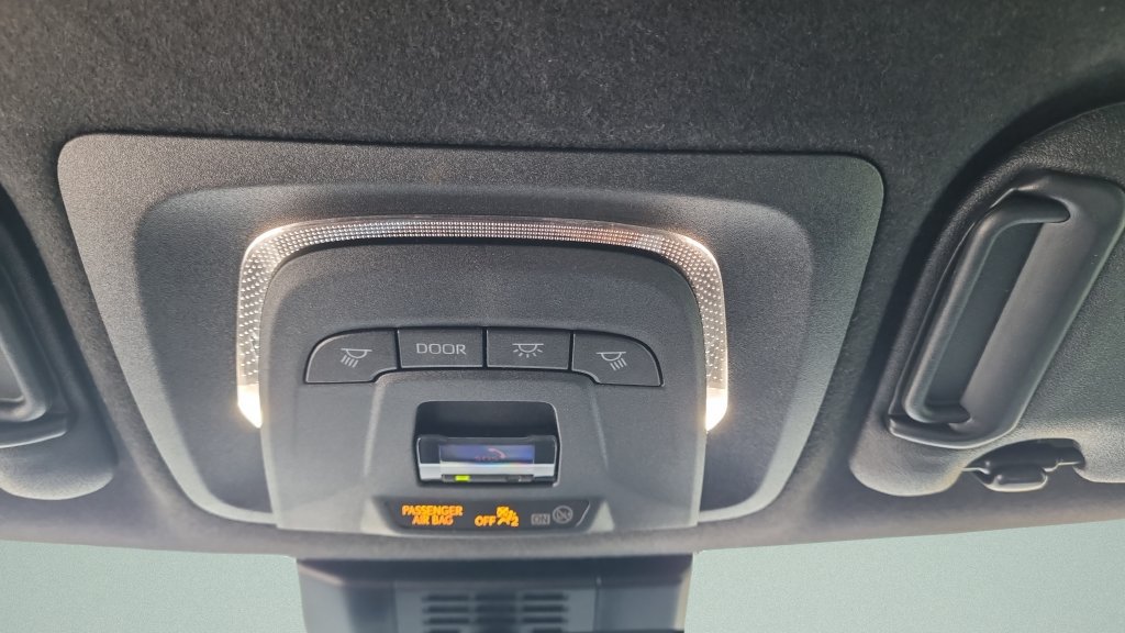 Used 2025 Toyota Corolla SE FWD image 42
