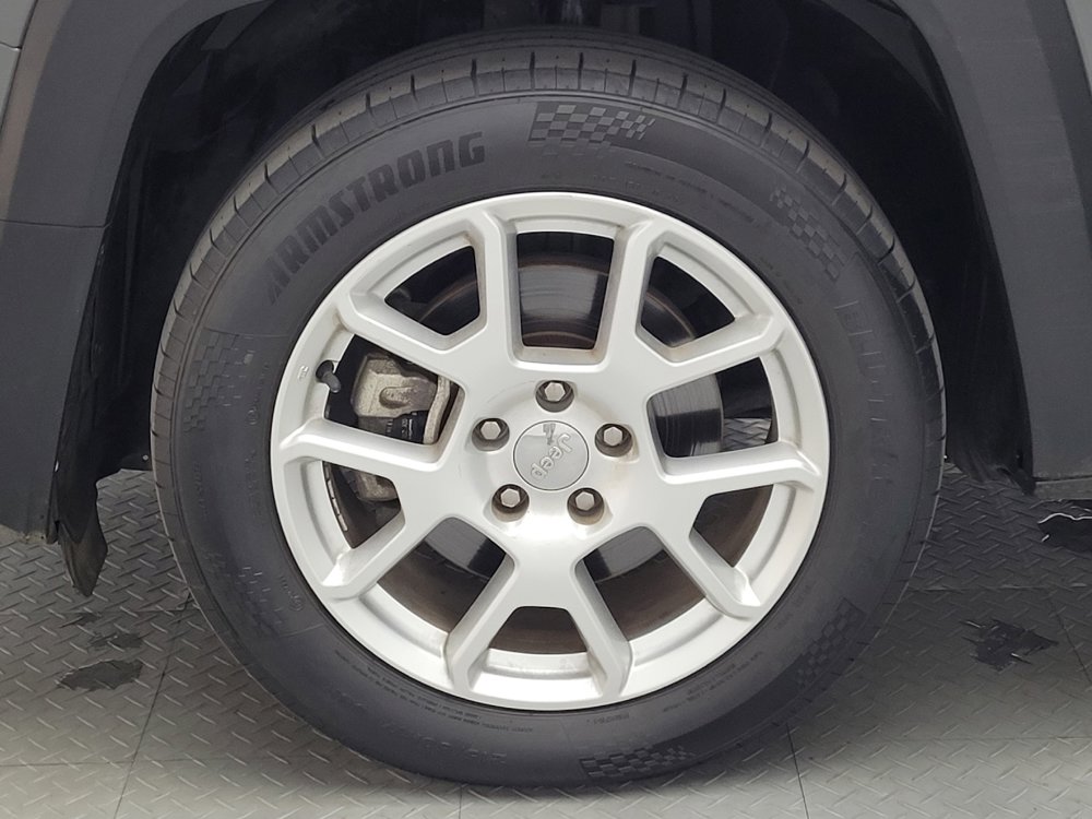 Used 2021 Jeep Renegade Latitude image 31