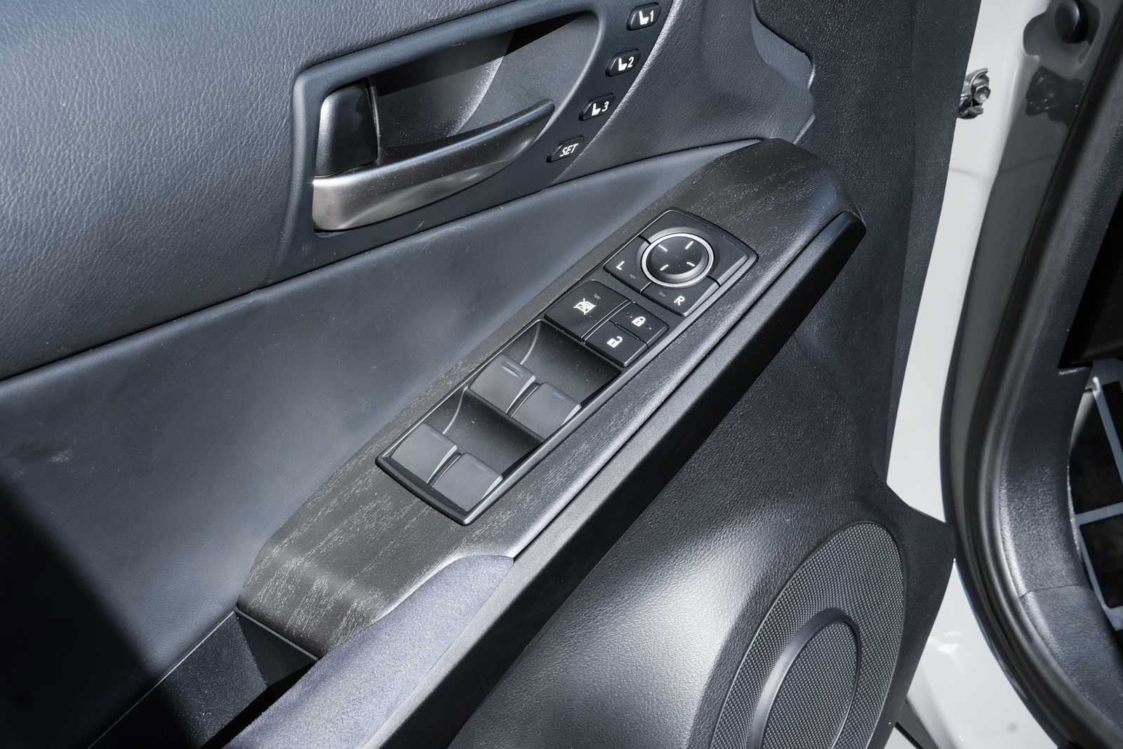 Used 2022 Lexus IS 500 RWD image 39