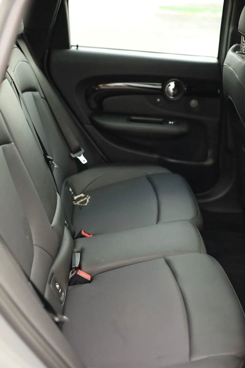 Used 2020 MINI Cooper Clubman S w/ Premium Package image 38