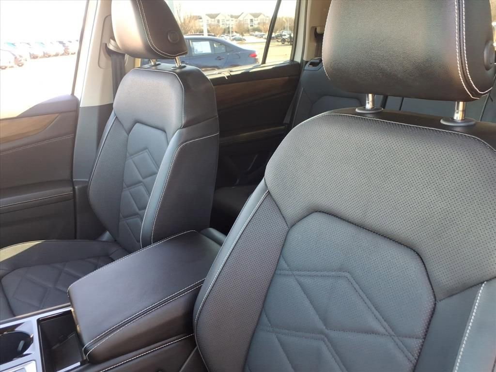 Used 2024 Volkswagen Atlas SE image 13