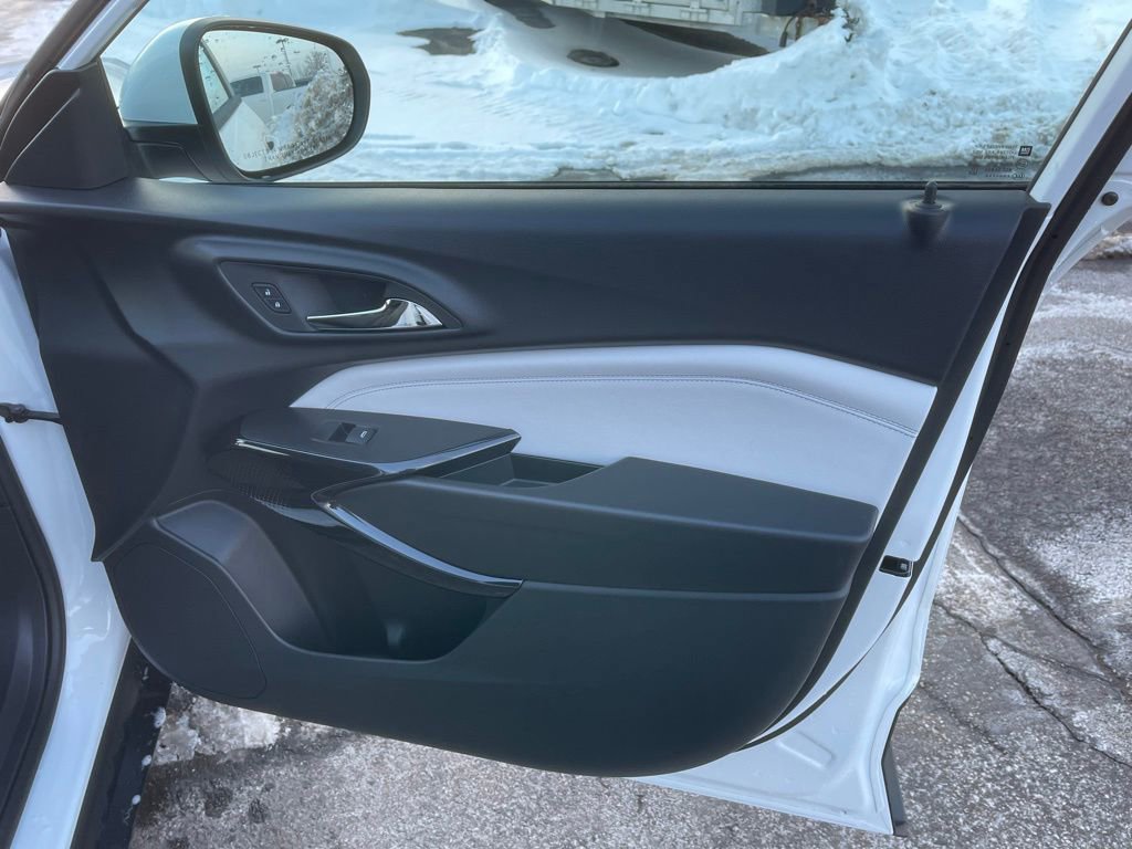 New 2026 Chevrolet Trax LT w/ LT Convenience Package image 19