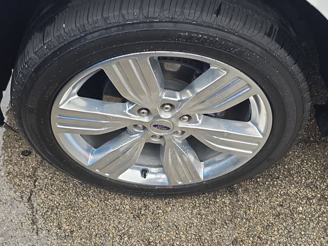 Used 2024 Ford Expedition Platinum AWD/4WD image 9