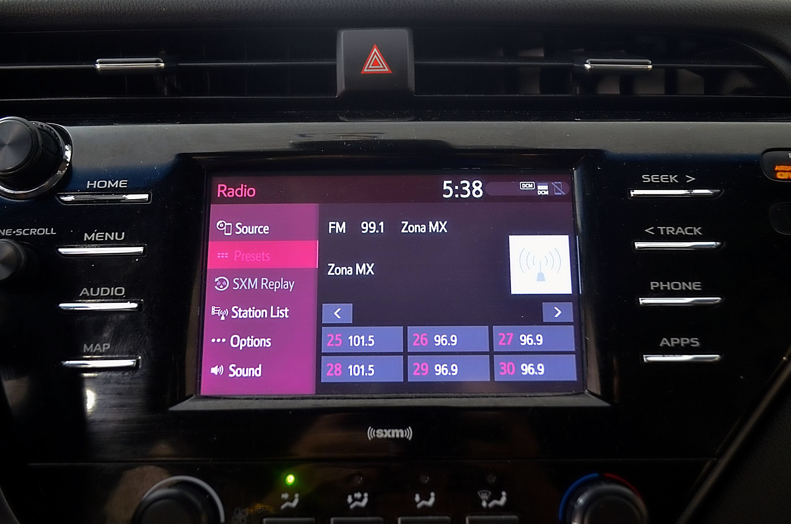 Used 2020 Toyota Camry LE FWD image 28