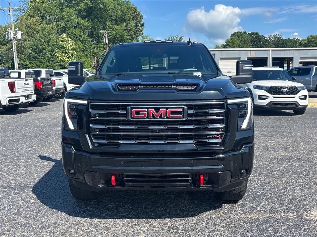 Used 2025 GMC Sierra 2500 AT4 w/ Technology Package AWD/4WD image 2