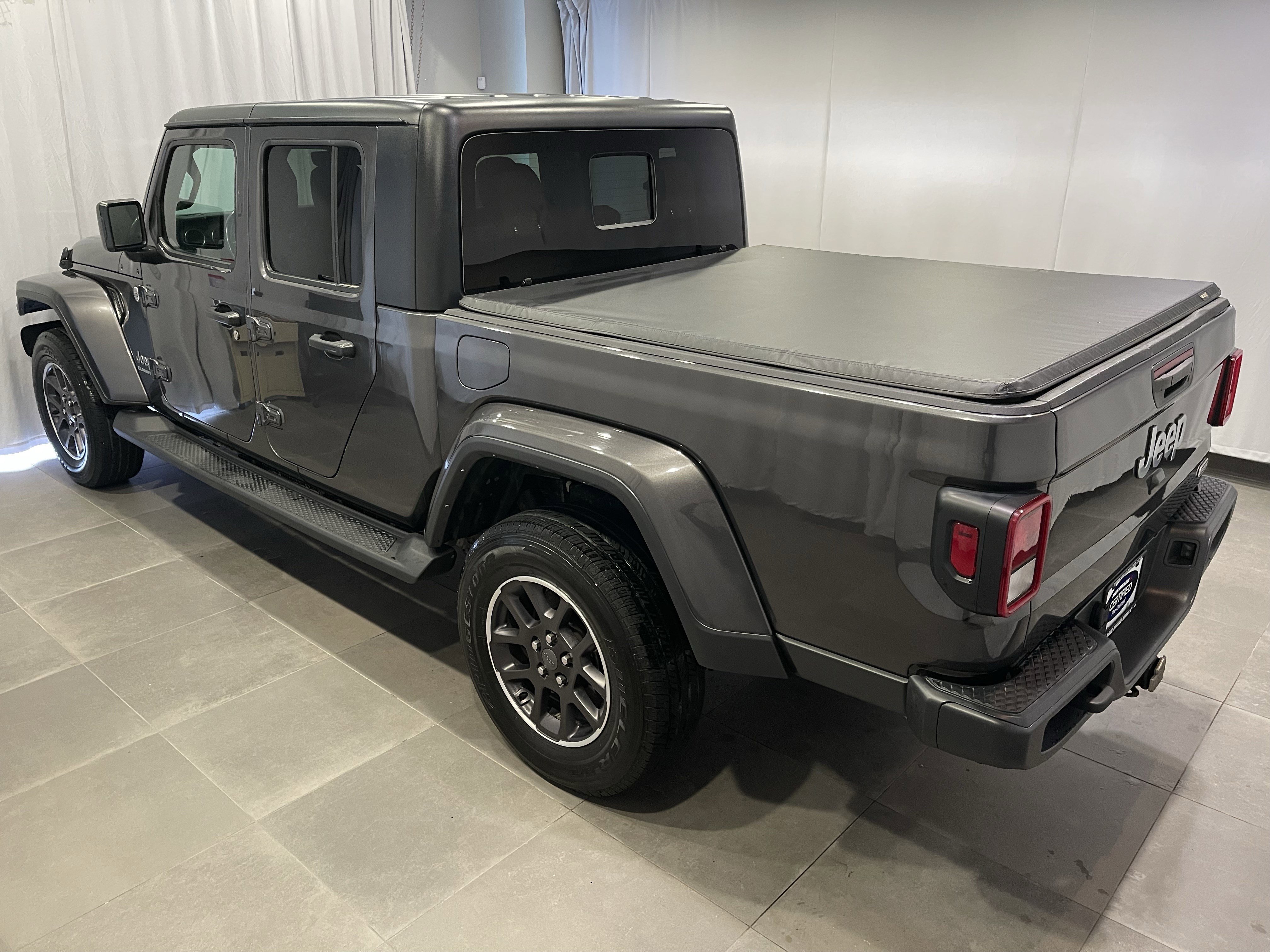 Used 2021 Jeep Gladiator Overland w/ Popular Equipment Package image 4
