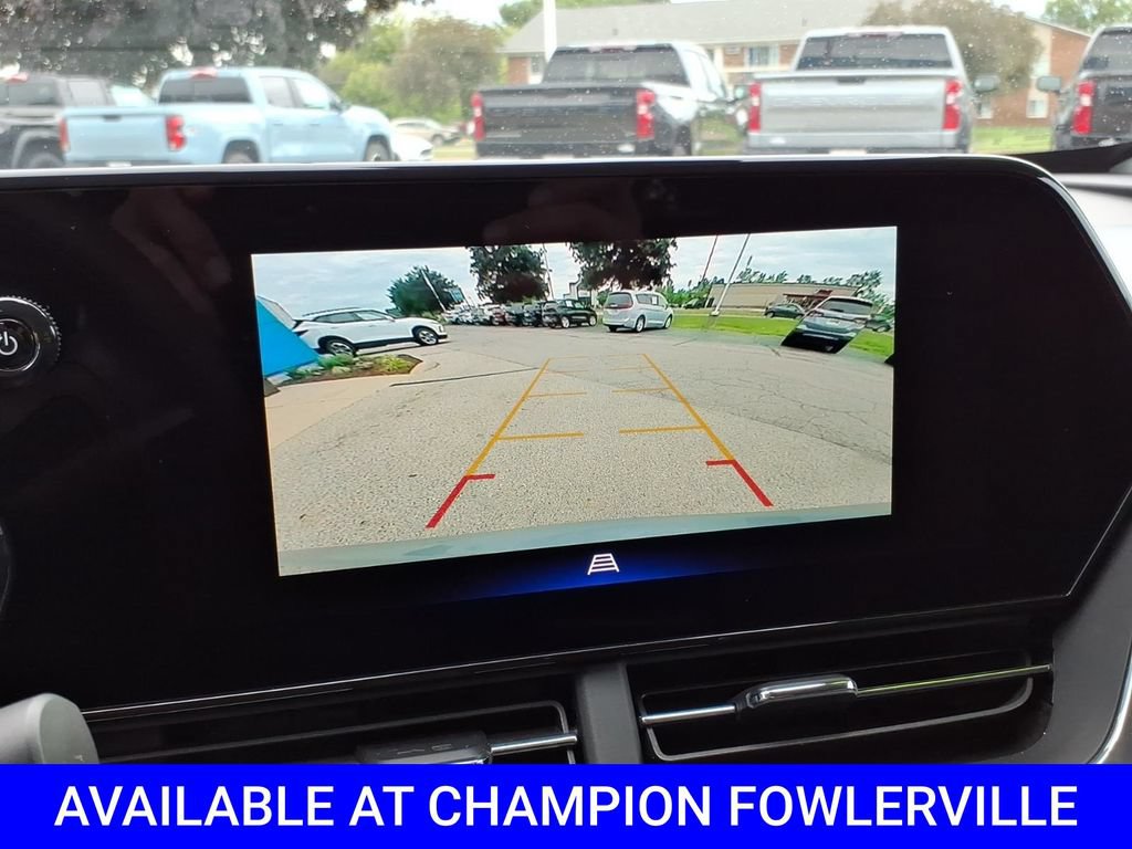 Used 2025 Chevrolet Trax LT FWD image 29