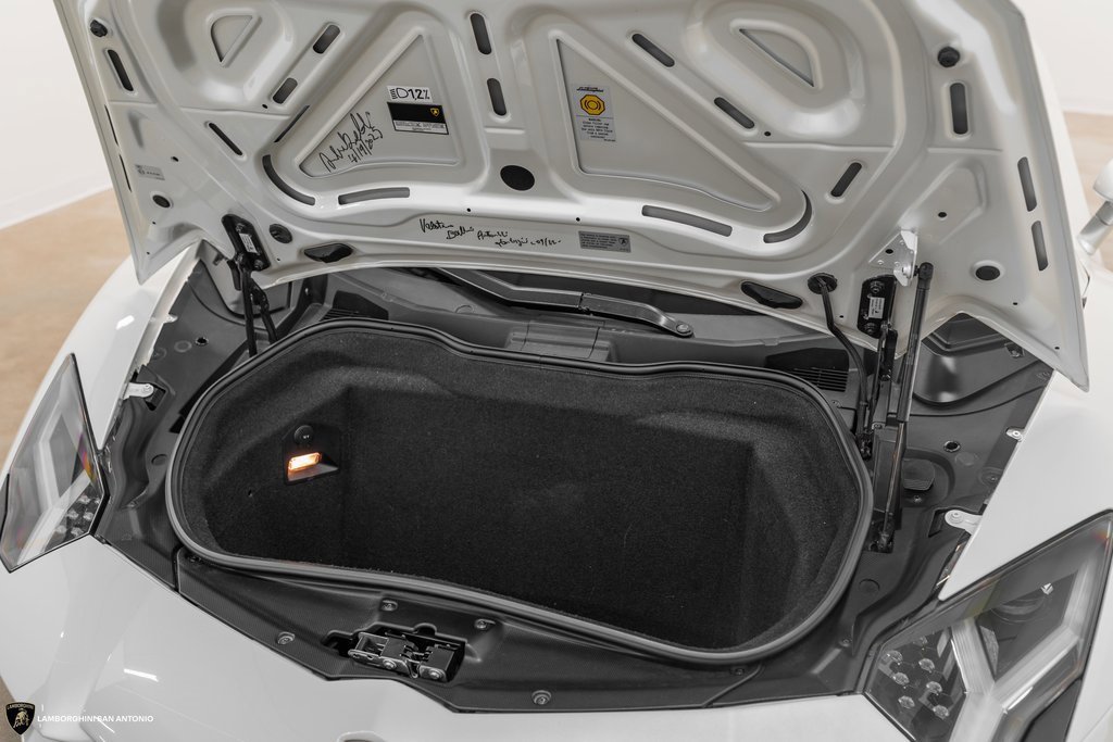 Used 2015 Lamborghini Aventador LP 700-4 image 7
