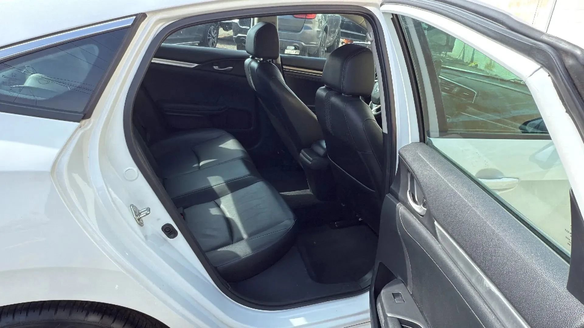 Used 2020 Honda Civic EX-L image 25