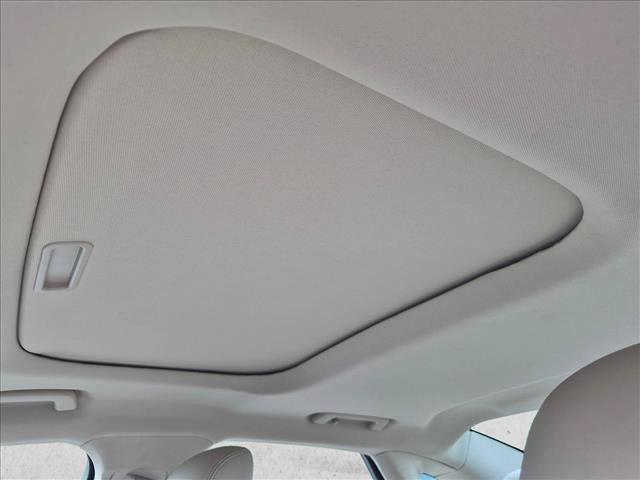 Used 2017 Lincoln MKZ Reserve w/ Technology Package AWD/4WD image 14