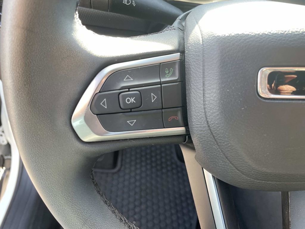 Used 2024 Jeep Compass Latitude w/ Convenience Group image 15