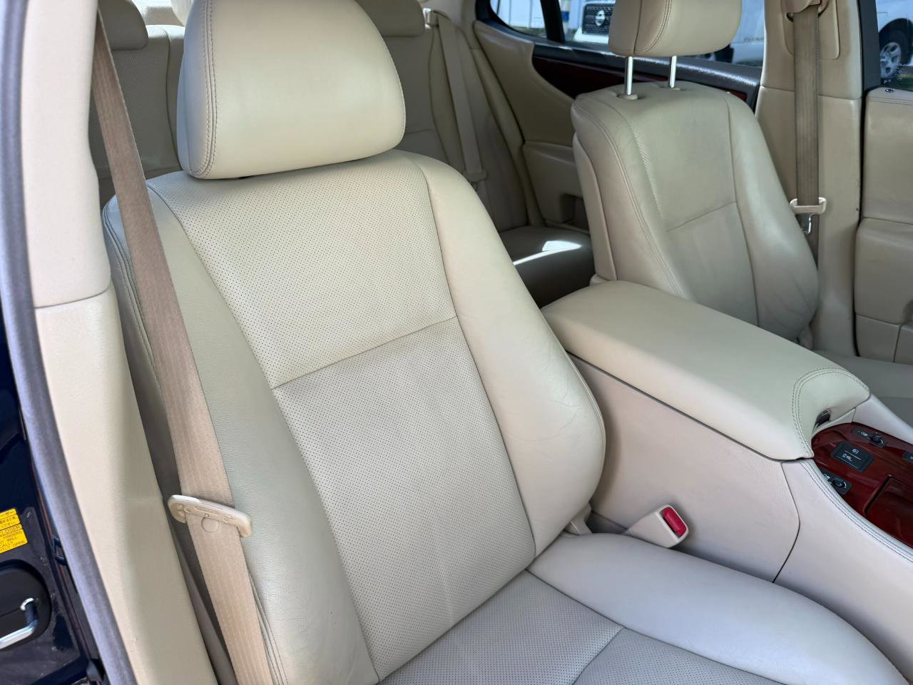 Used 2012 Lexus LS 460 w/ Luxury Value Edition RWD image 45