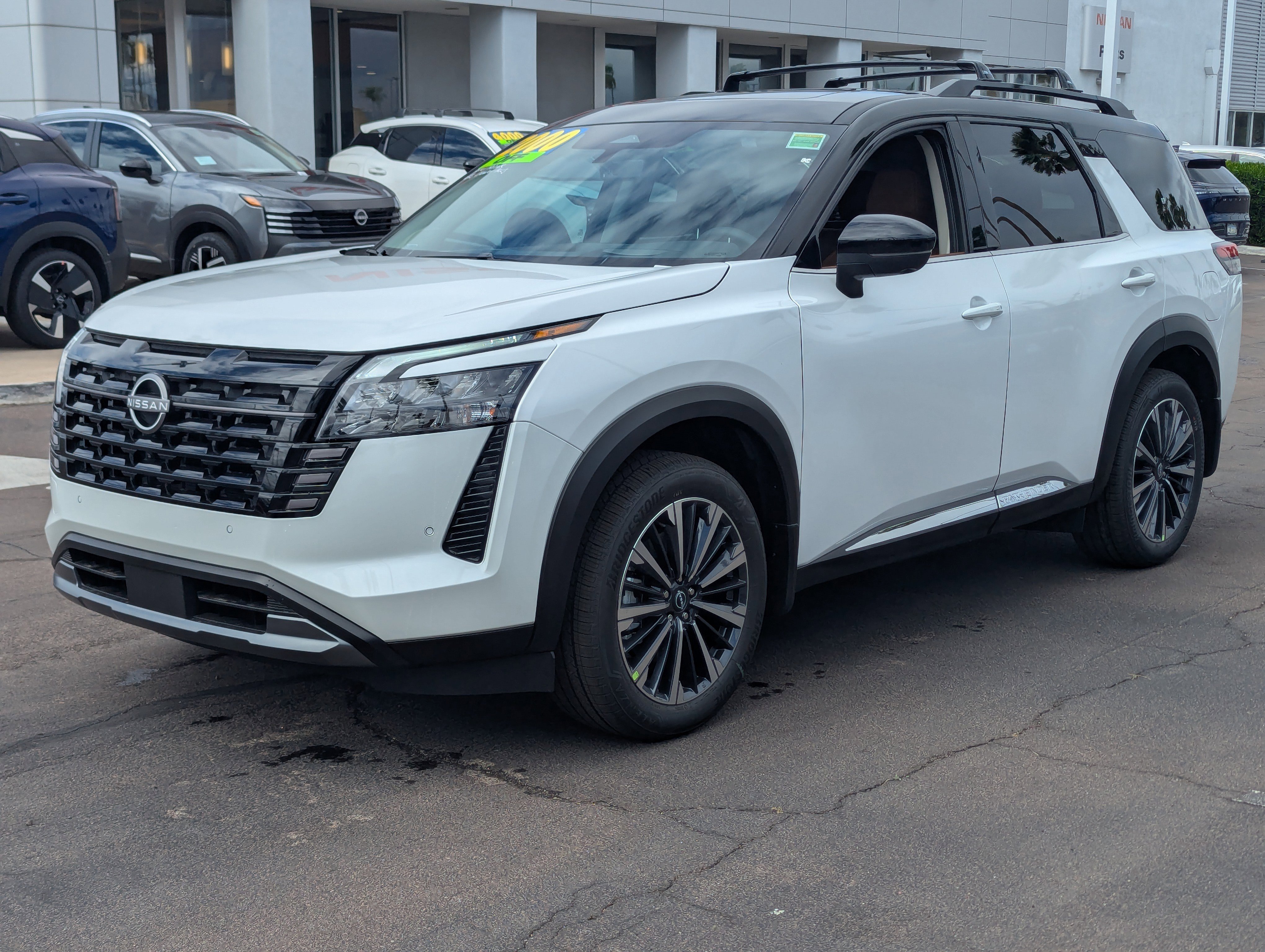 New 2026 Nissan Pathfinder Platinum image 5