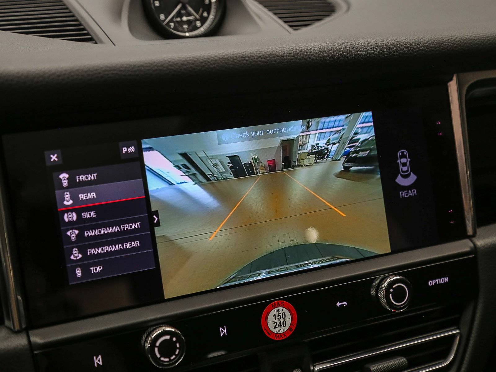 Certified 2025 Porsche Macan S AWD/4WD image 30