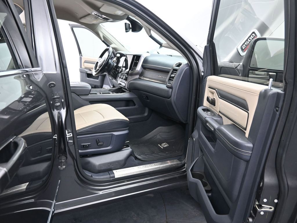 Used 2023 RAM 2500 Limited image 12