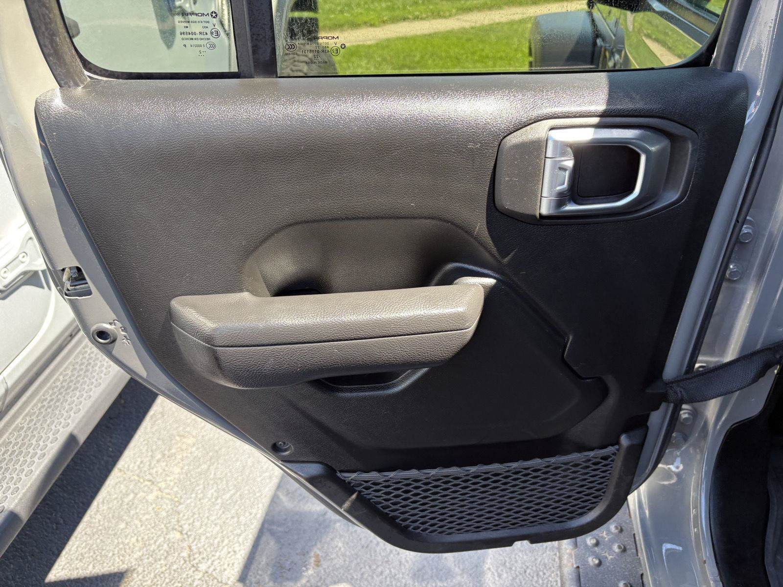Used 2022 Jeep Wrangler Unlimited Sport AWD/4WD image 12