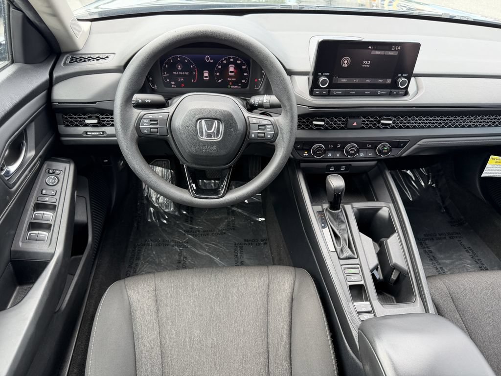Used 2023 Honda Accord EX image 18