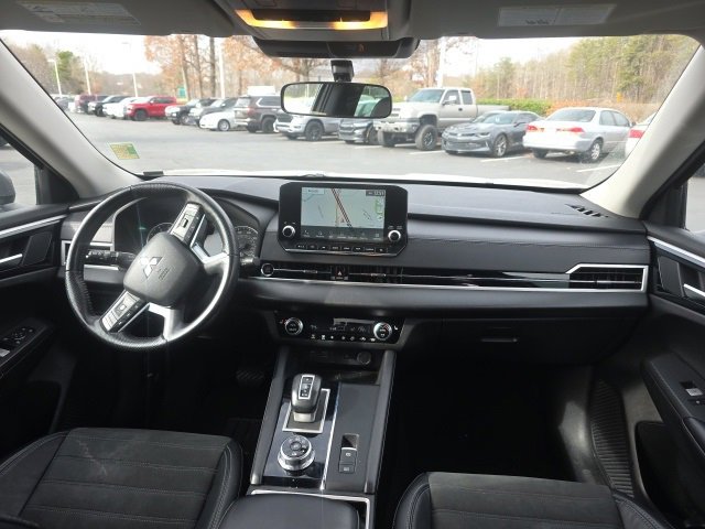 Used 2022 Mitsubishi Outlander SE image 9