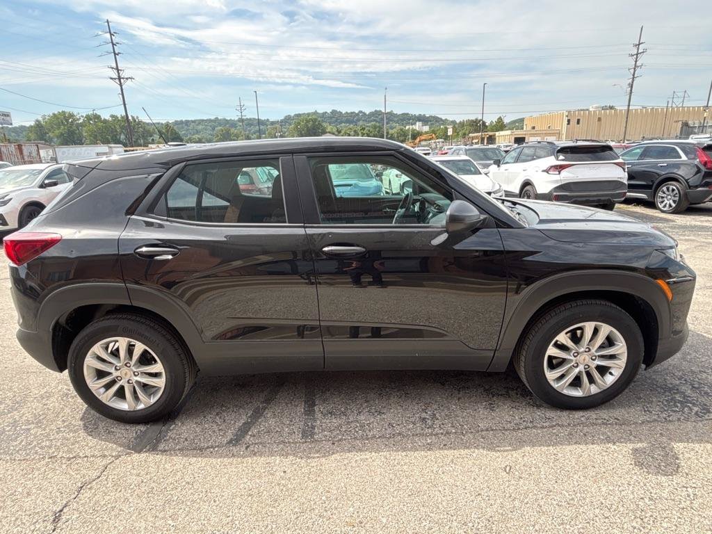Used 2023 Chevrolet TrailBlazer LS FWD image 7