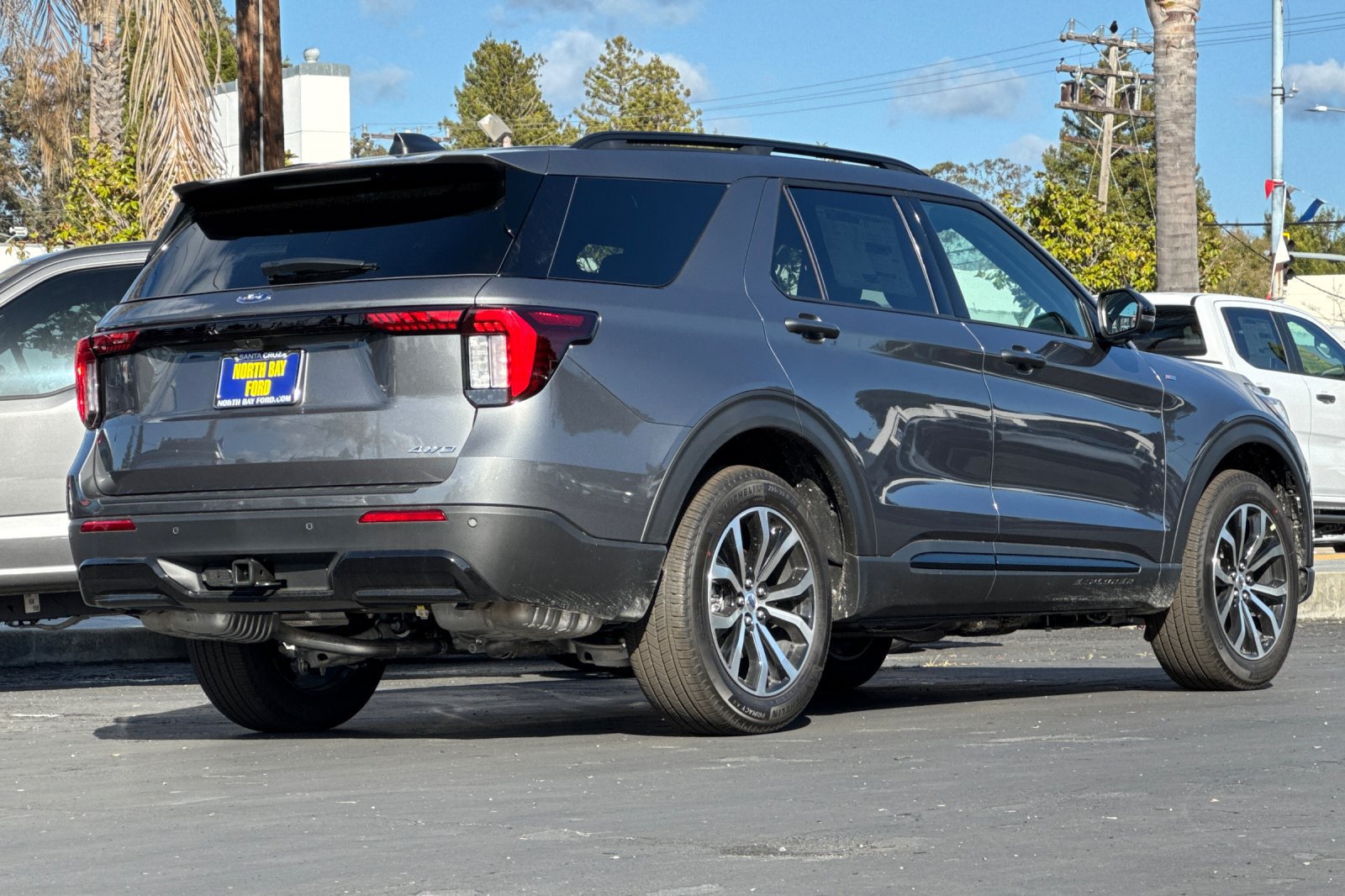New 2026 Ford Explorer ST-Line AWD/4WD image 3