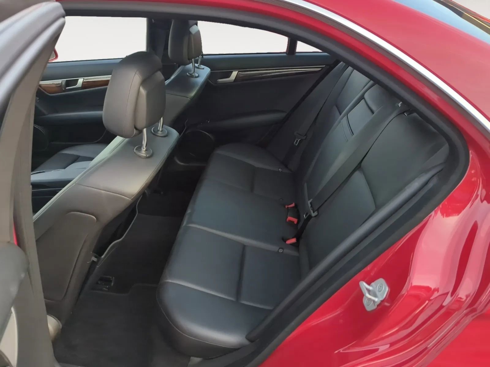 Used 2014 Mercedes-Benz C 250 Sedan image 14