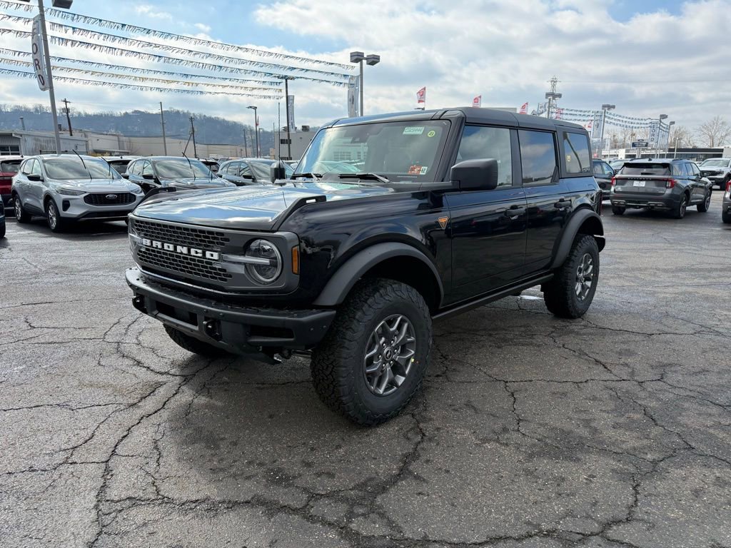 New 2025 Ford Bronco Badlands AWD/4WD image 3