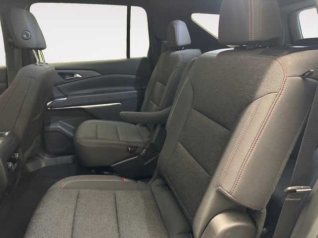 Used 2024 Chevrolet Traverse Z71 image 13