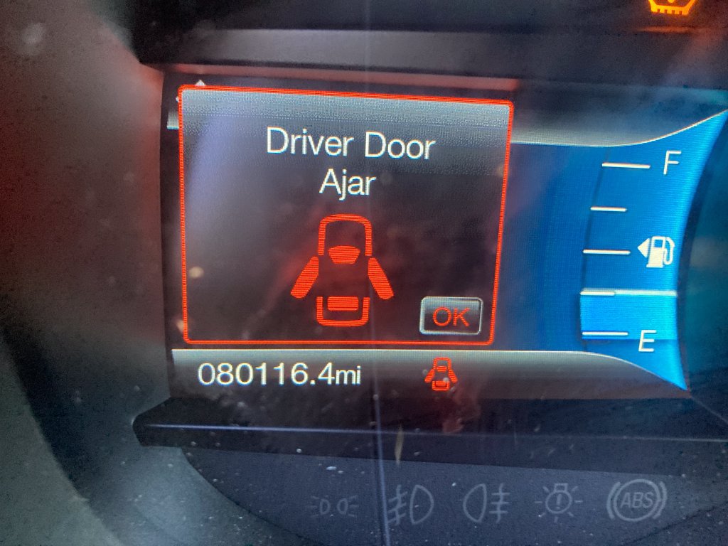 Used 2018 Ford Edge Titanium w/ Equipment Group 301A AWD/4WD image 20