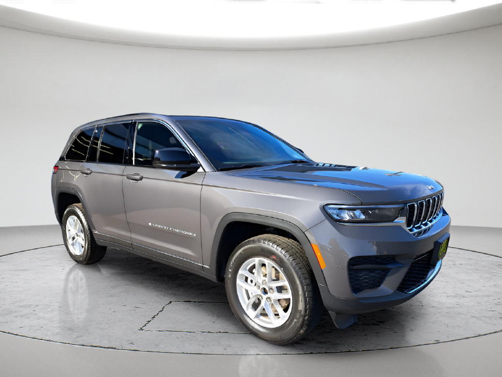 New 2026 Jeep Grand Cherokee Laredo X AWD/4WD image 3