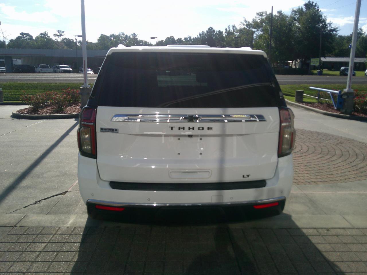 Used 2021 Chevrolet Tahoe LT w/ LT Signature Package RWD image 3