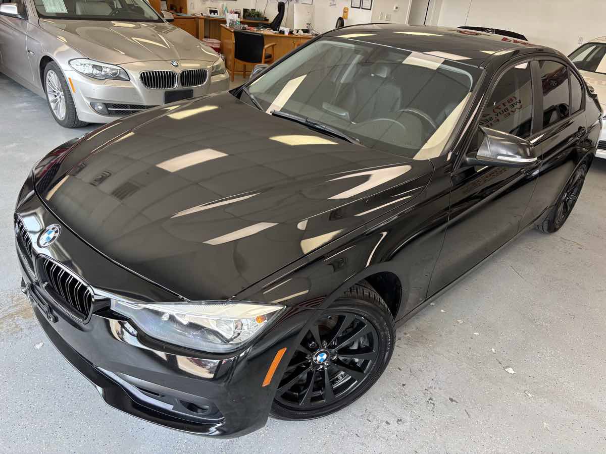 Used 2016 BMW 320i Sedan RWD image 6