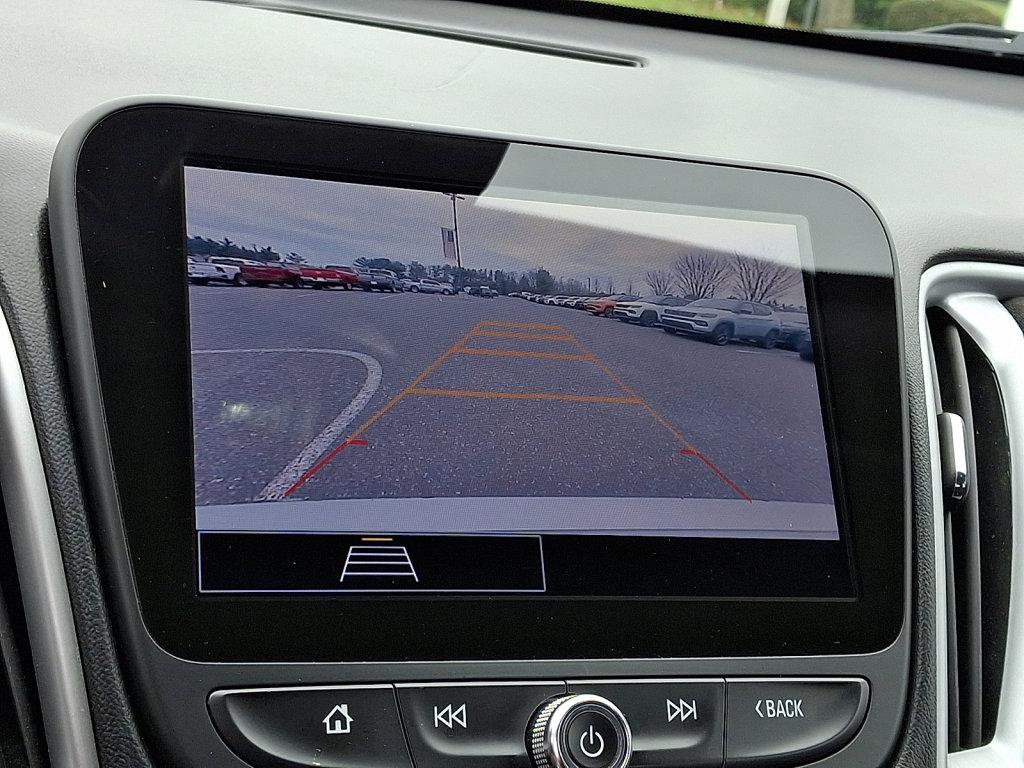 Used 2023 Chevrolet Malibu LT image 30