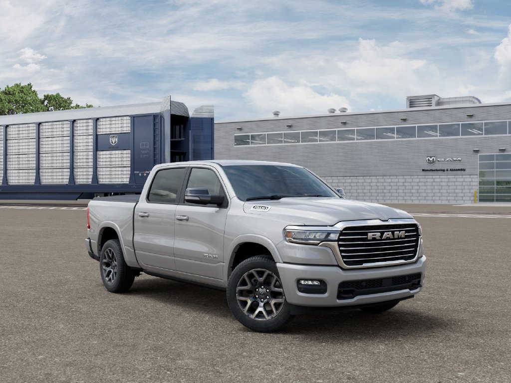 New 2026 RAM 1500 Laramie AWD/4WD image 5