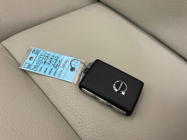 Used 2021 Volvo XC60 T5 Momentum w/ Advanced Package AWD/4WD image 46