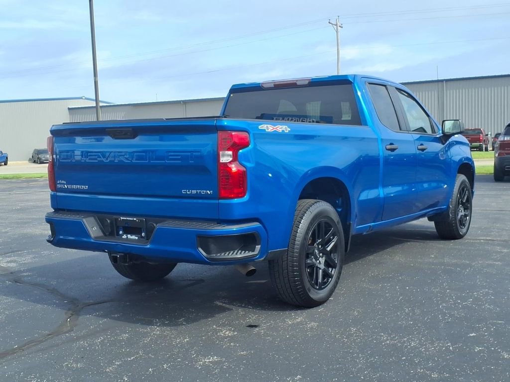 Certified 2022 Chevrolet Silverado 1500 Custom AWD/4WD image 12