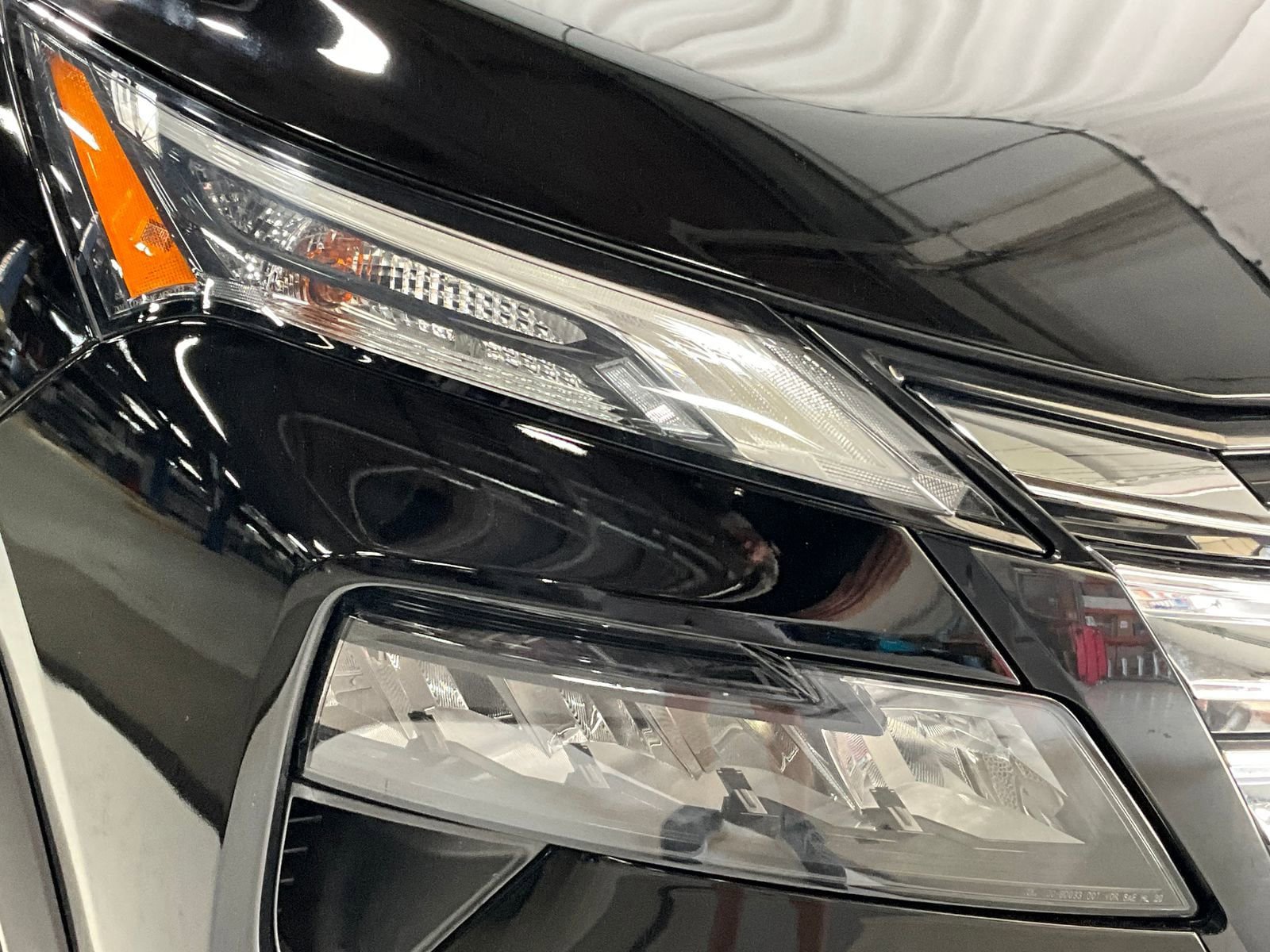 Used 2024 Nissan Rogue SV AWD/4WD image 24