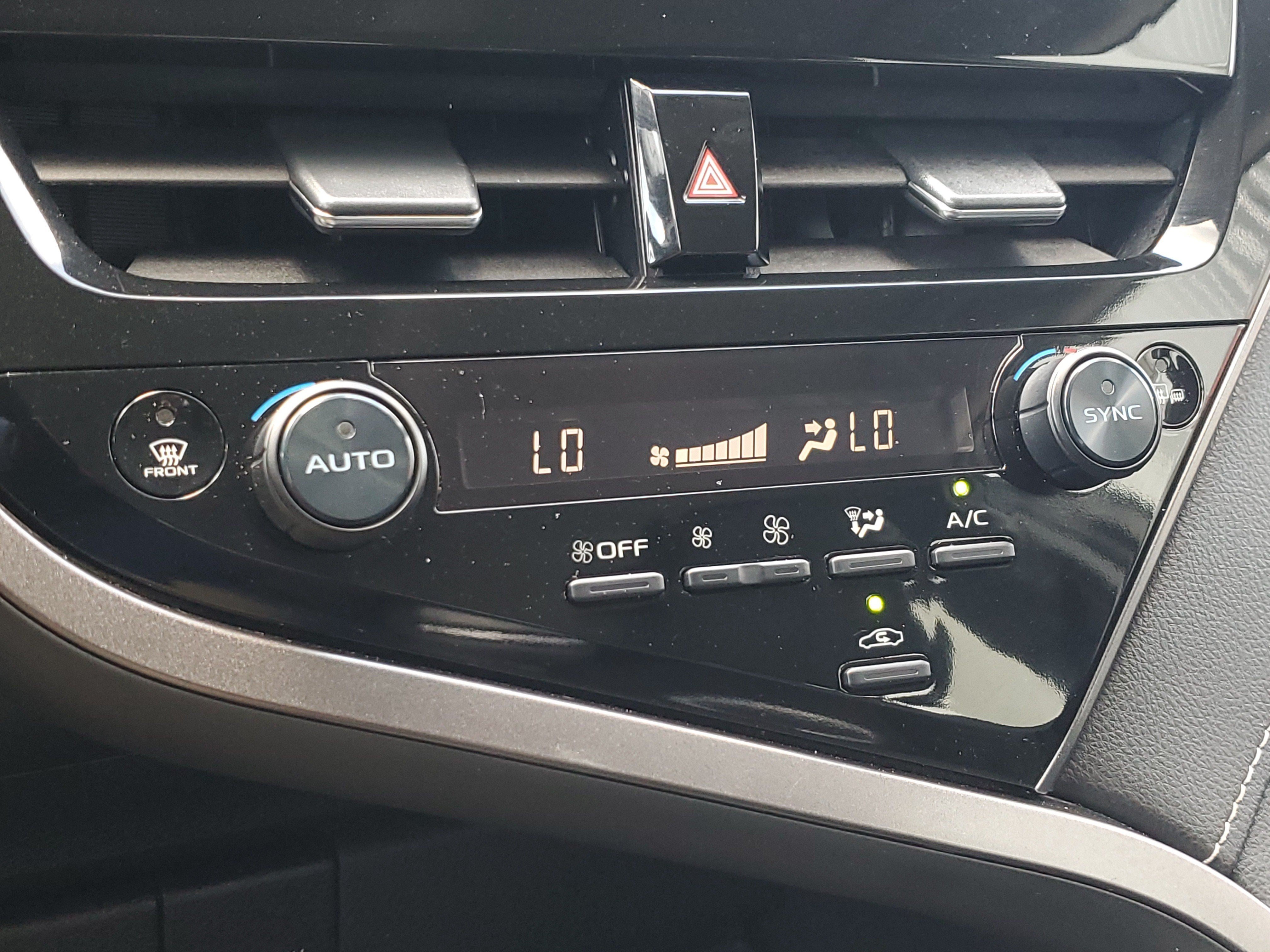 Used 2022 Toyota Camry SE FWD image 26