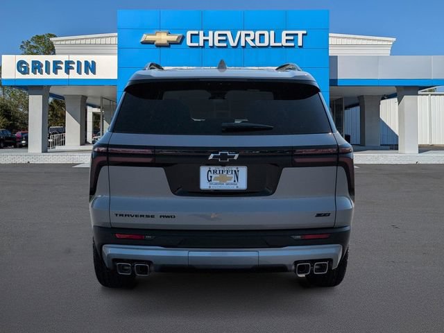New 2026 Chevrolet Traverse Z71 w/ LPO, Floor Liner Package AWD/4WD image 8