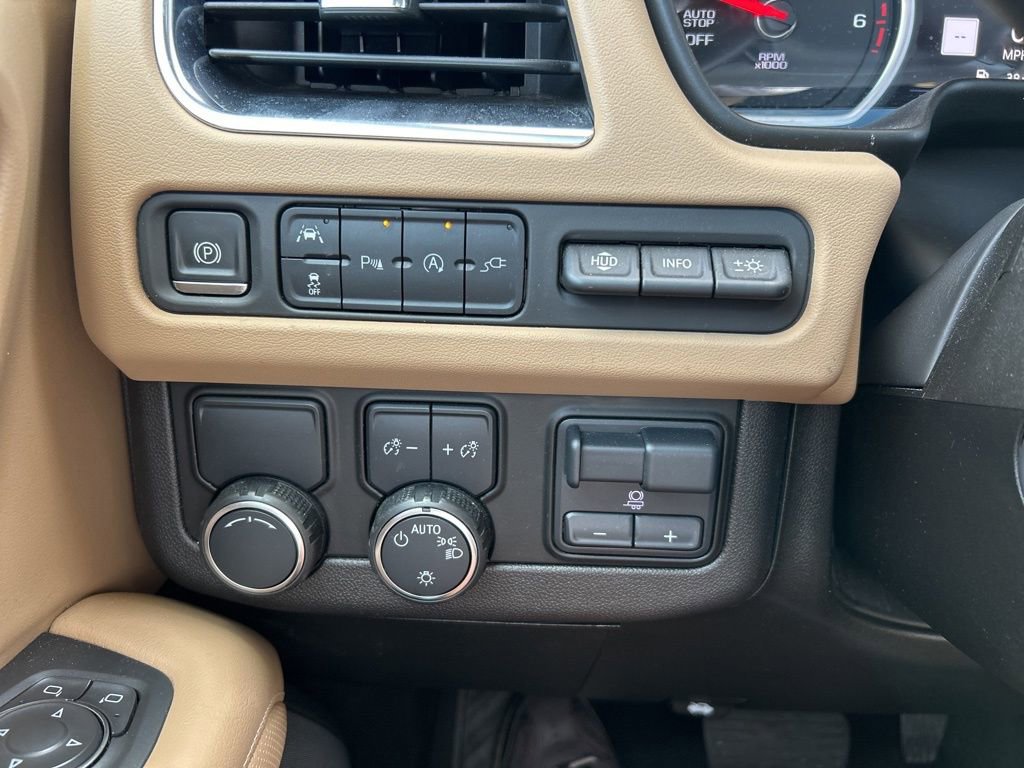 Used 2021 Chevrolet Tahoe Premier w/ Premium Package RWD image 30