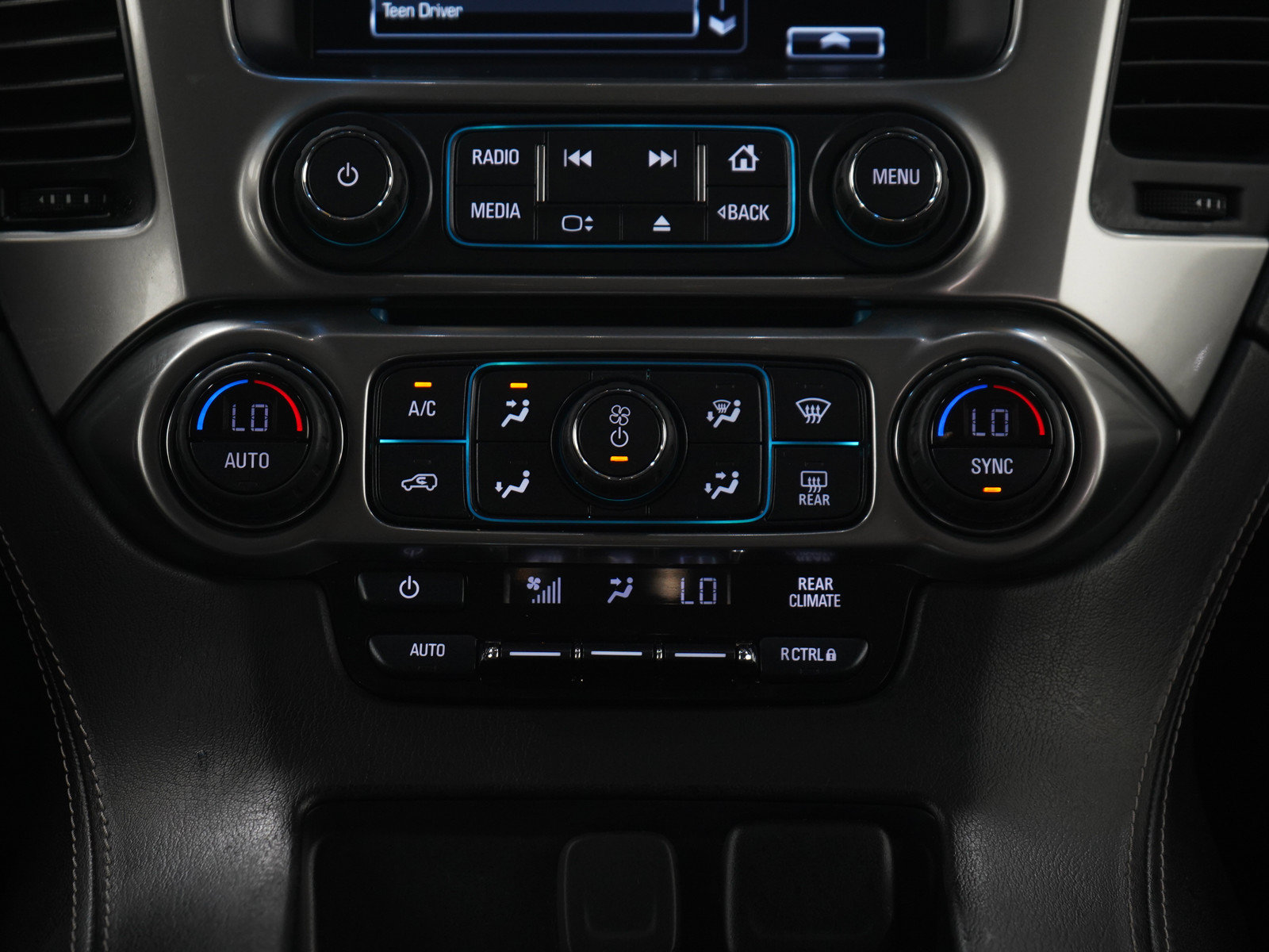 Used 2019 Chevrolet Tahoe LS AWD/4WD image 17
