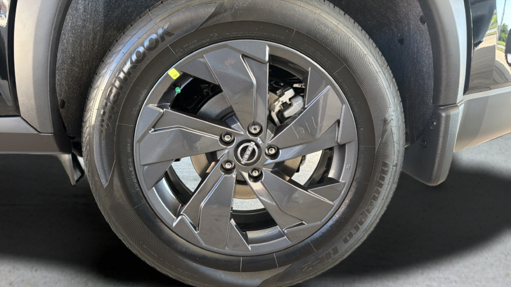 New 2026 Nissan Rogue SV AWD/4WD image 27