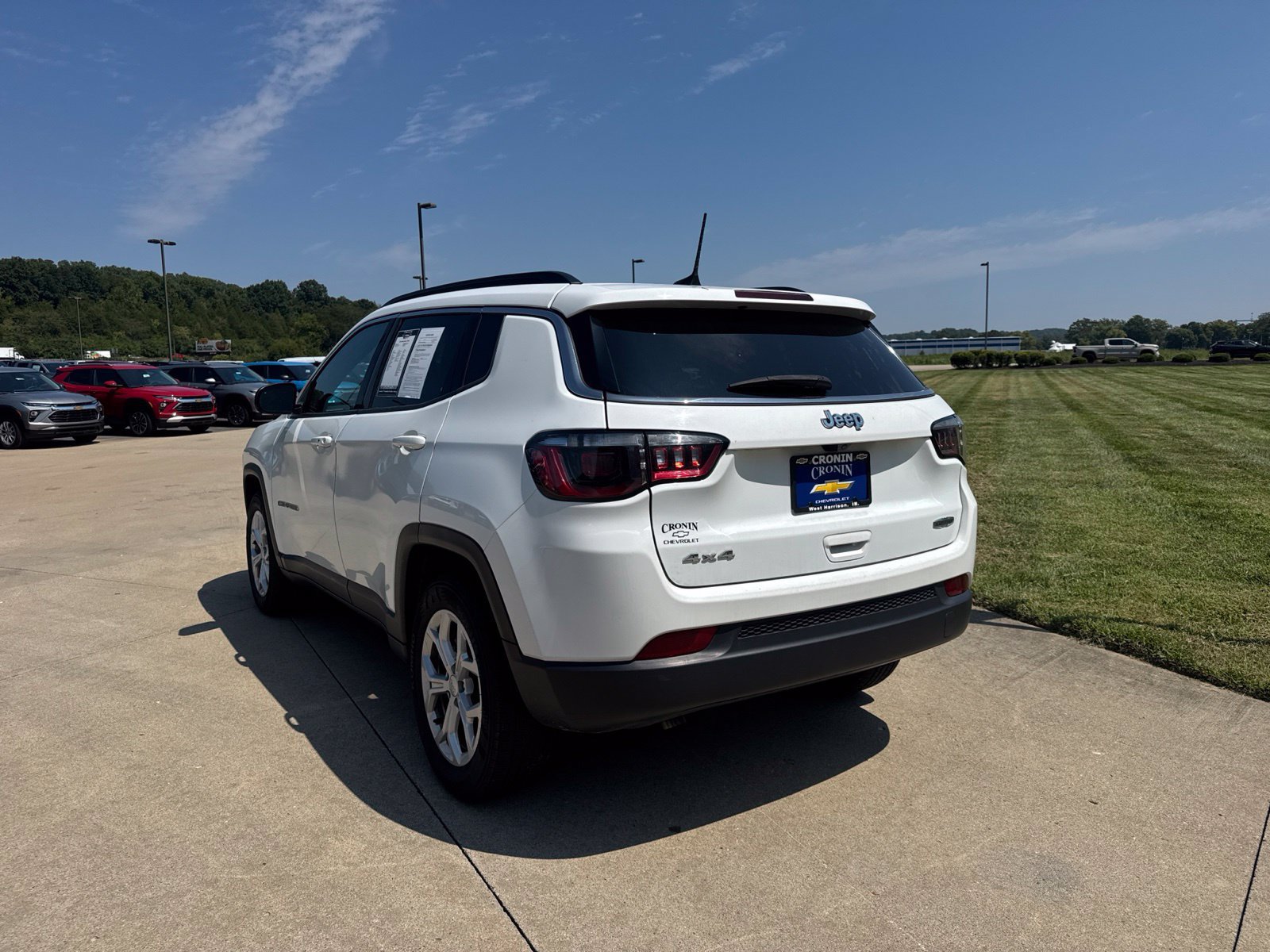 Used 2024 Jeep Compass Latitude AWD/4WD image 7