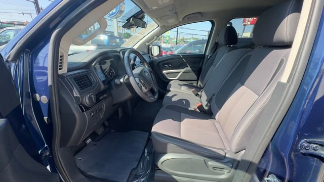 Used 2023 Nissan Titan SV image 18