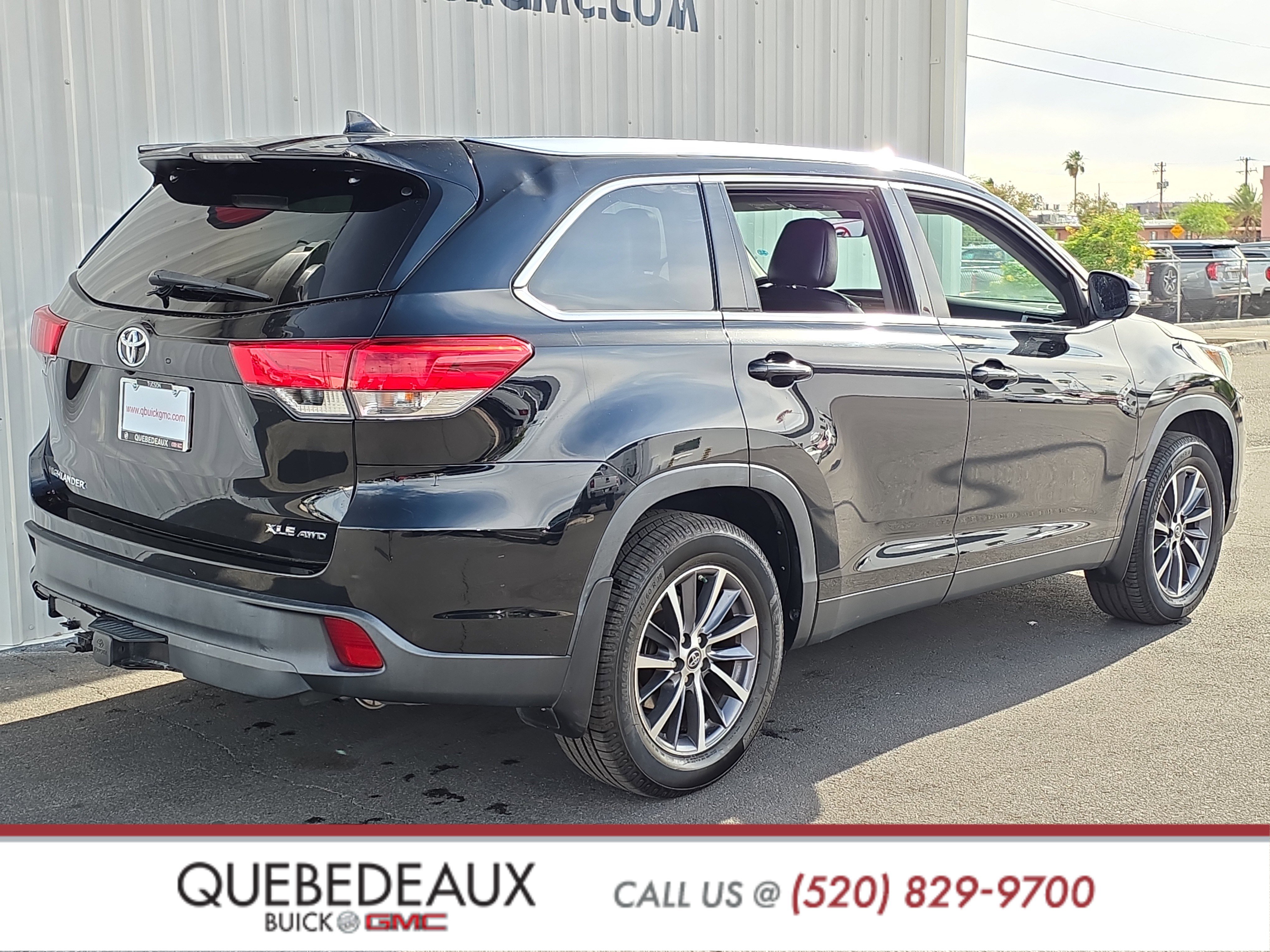 Used 2019 Toyota Highlander XLE AWD/4WD image 7