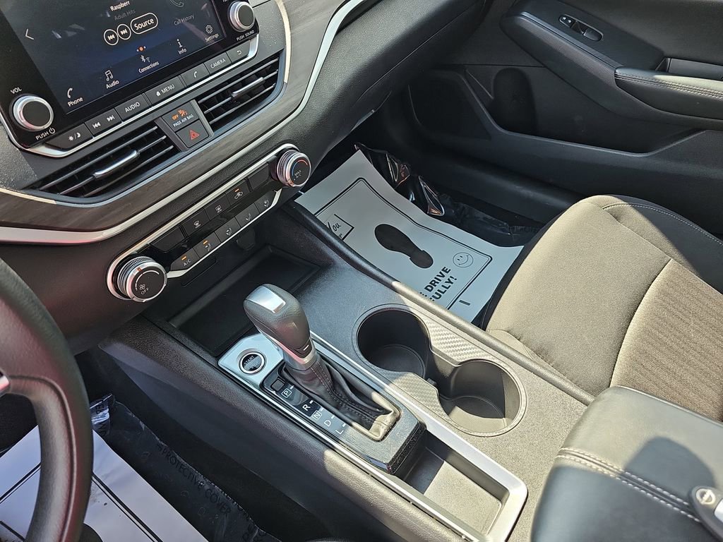 Used 2025 Nissan Altima 2.5 SV image 28