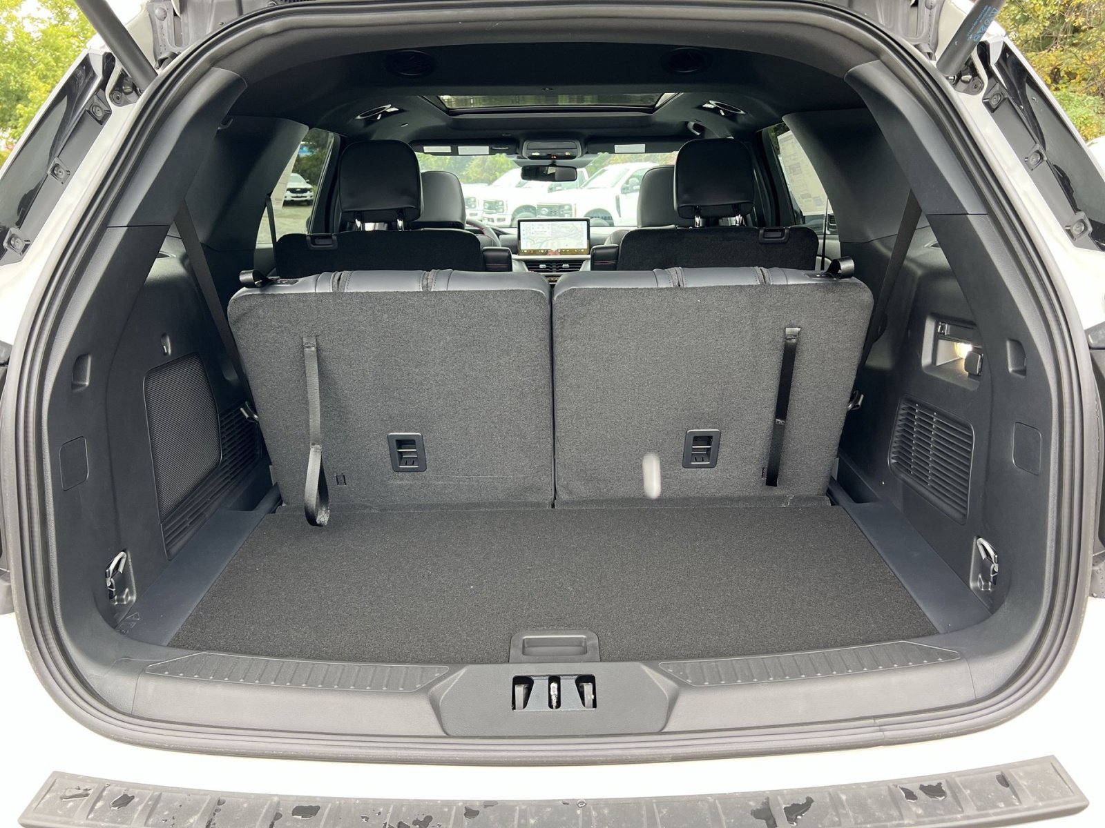 New 2026 Ford Explorer ST-Line w/ ST-Line Street Pack image 26