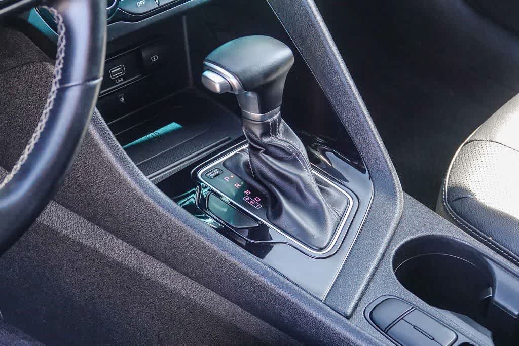 Certified 2022 Kia Niro Touring Special Edition FWD image 18