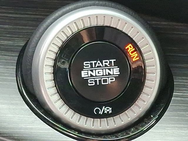 Used 2024 Jeep Wagoneer L Series II w/ Flexible Seating Group image 22